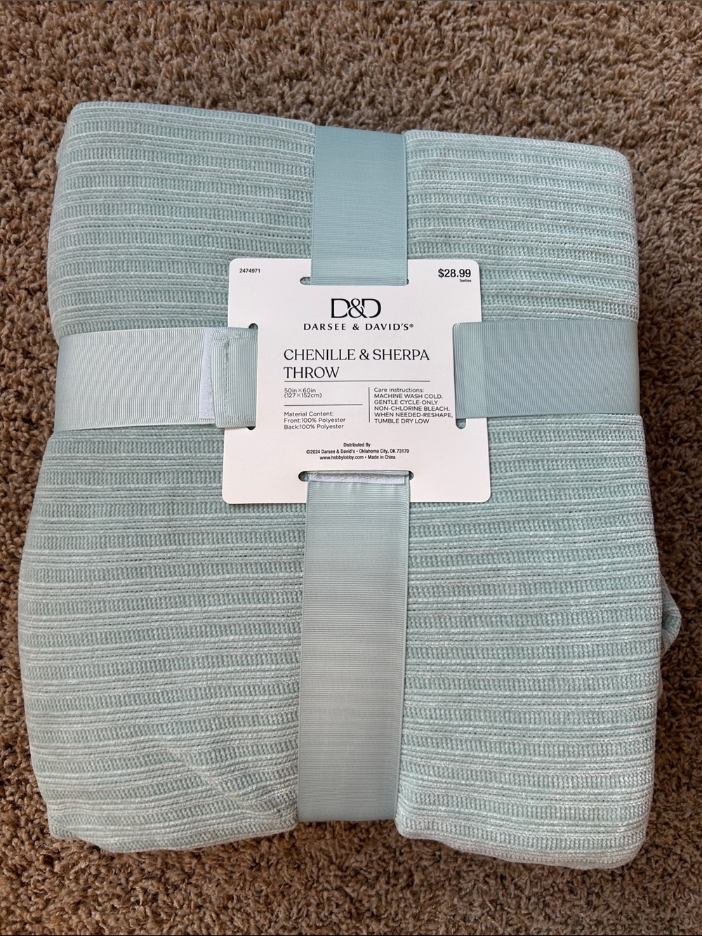 D&D (Darsee & Davids) Chenille & Sherpa Throw - Light Mint